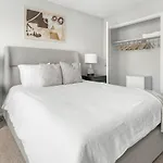 Apartment Landing - Modern With Amazing Amenities