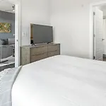 Landing Modern Apartment With Amazing Amenities