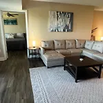 Spacious 2 Bed, 2 Bath Uptown Gem In The Heart Of The City-parking-wi-fi-balcony-walk To Boa Stadium Apartment Charlotte