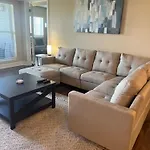 Spacious 2 Bed, 2 Bath Uptown Gem In The Heart Of The City-parking-wi-fi-balcony-walk To Boa Stadium
