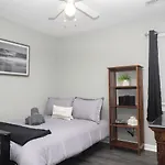 Villa Cozy Home, 10 Minutes Away From Downtown Charlotte