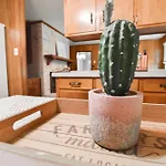 Cozy 2br 2ba 5 Min To 20 Min To Downtown Clt Holiday home Charlotte