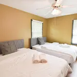 Holiday home Cozy 2br 2ba 5 Min To 20 Min To Downtown Clt *