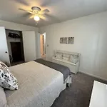 Your Cozy Retreat In Charlotte