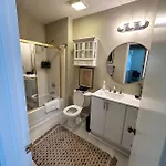 Your Cozy Retreat In Holiday home Charlotte