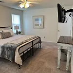 Holiday home Your Cozy Retreat In Charlotte