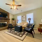 Your Cozy Retreat In * Charlotte