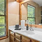 4bd Contemporary With Bbq, Game