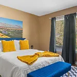 4bd Contemporary With Bbq, Game