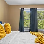 Holiday home 4bd Contemporary With Bbq, Game