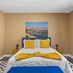 4bd Contemporary With Bbq, Game Holiday home *