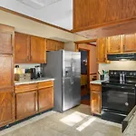 Holiday home 4bd Contemporary With Bbq, Game *