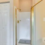 Charming W/ Balcony, 1 Mi To Unc Charlotte! Holiday home Charlotte