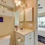 Charming W/ Balcony, 1 Mi To Unc Charlotte!