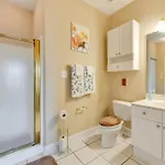 Holiday home Charming W/ Balcony, 1 Mi To Unc Charlotte! Charlotte