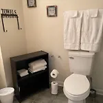 Holiday home Haven - Uptown/airport Corridor *