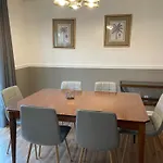 Haven - Uptown/airport Corridor Holiday home *