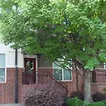 Modern Townhouse - 1 Min To Uptown Clt - Walk To Restaurants