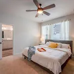 Uptown Charlotte Stay 3B 2B King Bed Sleeps 8