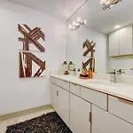 Modern With Yard 3 Mi To Uptown Charlotte! Holiday home