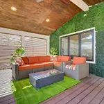 Modern With Yard 3 Mi To Uptown Charlotte! * Charlotte