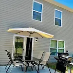 Spacious 4-bedroom House,6beds With Office Space