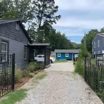 Charming Urban Retreat - Cozy Cottage In Charlotte