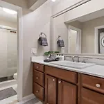 Holiday home Gorgeous 2 Bedroom Near Carowinds - Patio - Pool *