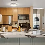 Gorgeous 2 Bedroom Near Carowinds - Patio - Pool * Charlotte