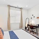 2 Unit Modern Close To Uptown Apartment