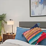 2 Unit Modern Close To Uptown