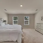 Beautifull House Near Airport Holiday home