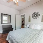 Spacious & Stylish 4Br W Fireplace-Up To 12 People