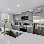 Spacious 4br Holiday home