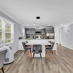 Spacious 4br *