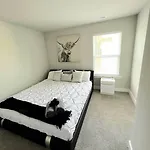 Brand New Build 10 Min- Uptown Charlotte