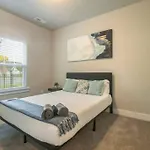 Holiday home Brand New Build 10 Min- Uptown