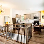 Urban Nest Holiday home