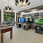 Posh 1Bd - 5 Min Dt, Gym, Parking, W-D - Sleeps 6