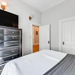 Walk To Top Attractions Chic Home In Charlotte!