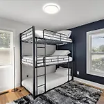 Renovated, Sleeps 9, Fire Pit & Games, 5 Min To Uptown