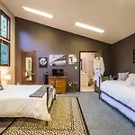 The Guest House, 2Br, Historic Uptown Charlotte