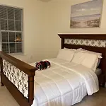 Charming Entire 3 Bedrooms House With Ac And Wifi Holiday home *