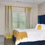 2ba/2br Uptown Loft 5 Mins To Panthers Stadium_319 Apartment Charlotte