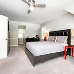 3Br Charlotte Escape Pool Hot Tub Theater