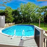3br Escape Pool Hot Tub Theater Holiday home Charlotte