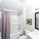 3br Escape Pool Hot Tub Theater Holiday home Charlotte