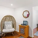 The Poolside Retreat - Spacious 4 Bdrm With Pool, Hot Tub,Firepit,Games,Dogs Welcome