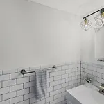 Golf Oasis Modern Townhome! * Charlotte