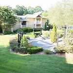 Spacious & Peaceful 1Br Wifi, Netflix